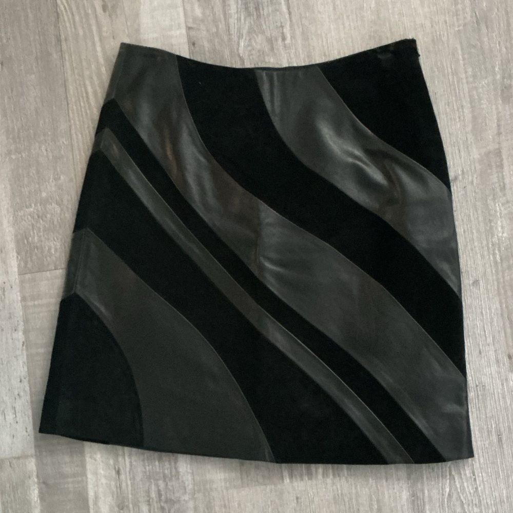 Cache Black Leather Suede Diagonal Design Straight Skirt